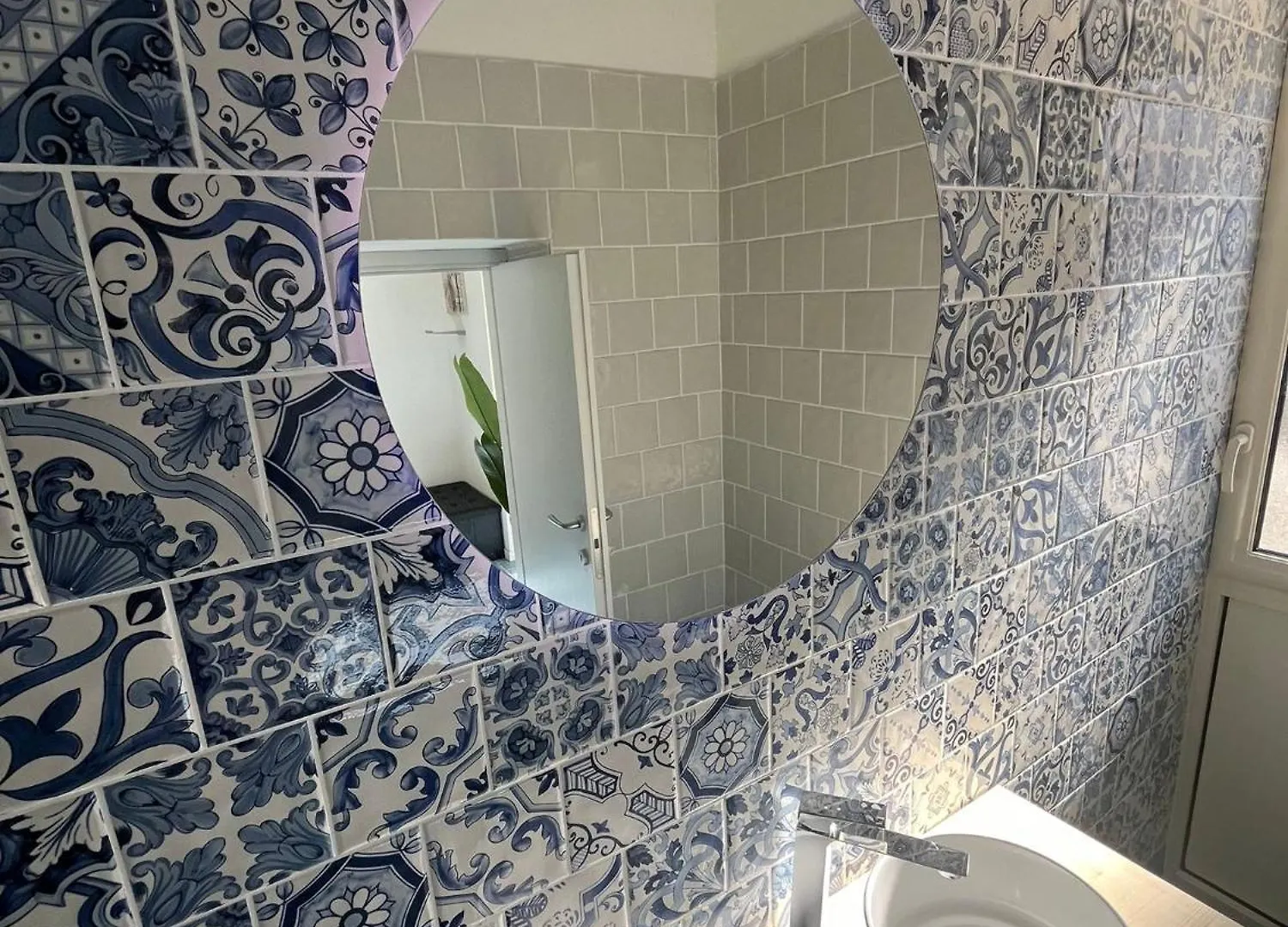Suite 21 Ercolano 0*,
